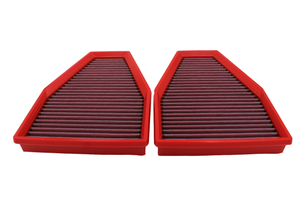 Pre-oiled cotton gauze media on the BMC FB709/01 full kit air filter, Porsche 991 Carrera